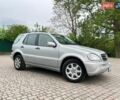 Серый Мерседес М-Класс, объемом двигателя 2.7 л и пробегом 300 тыс. км за 4200 $, фото 1 на Automoto.ua