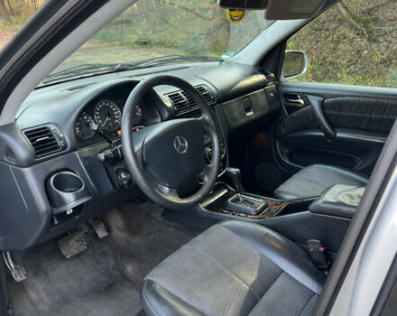 Серый Мерседес М-Класс, объемом двигателя 2.7 л и пробегом 270 тыс. км за 4400 $, фото 22 на Automoto.ua