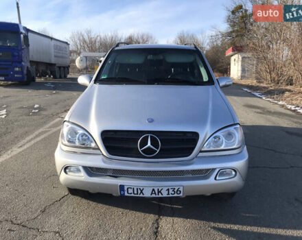 Серый Мерседес М-Класс, объемом двигателя 2.7 л и пробегом 327 тыс. км за 4499 $, фото 3 на Automoto.ua