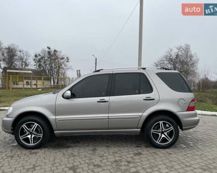 Серый Мерседес М-Класс, объемом двигателя 2.69 л и пробегом 383 тыс. км за 9800 $, фото 9 на Automoto.ua