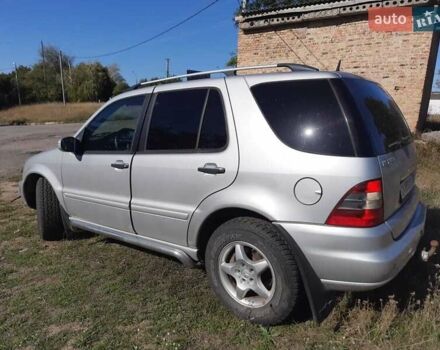 Сірий Мерседес М-Клас, об'ємом двигуна 2.7 л та пробігом 300 тис. км за 7500 $, фото 5 на Automoto.ua