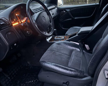 Серый Мерседес М-Класс, объемом двигателя 2.69 л и пробегом 474 тыс. км за 7000 $, фото 13 на Automoto.ua