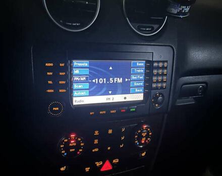 Серый Мерседес М-Класс, объемом двигателя 4.97 л и пробегом 228 тыс. км за 10000 $, фото 2 на Automoto.ua