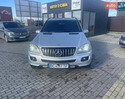 Сірий Мерседес М-Клас, об'ємом двигуна 3.5 л та пробігом 303 тис. км за 9500 $, фото 1 на Automoto.ua