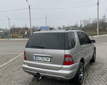 Серый Мерседес М-Класс, объемом двигателя 2.69 л и пробегом 383 тыс. км за 9800 $, фото 12 на Automoto.ua