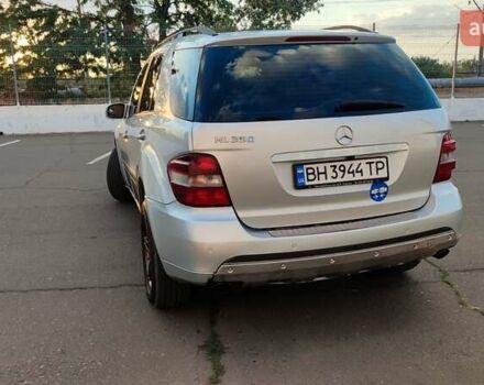 Сірий Мерседес М-Клас, об'ємом двигуна 3.5 л та пробігом 230 тис. км за 7800 $, фото 7 на Automoto.ua
