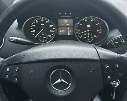 Серый Мерседес М-Класс, объемом двигателя 4.97 л и пробегом 228 тыс. км за 10000 $, фото 13 на Automoto.ua