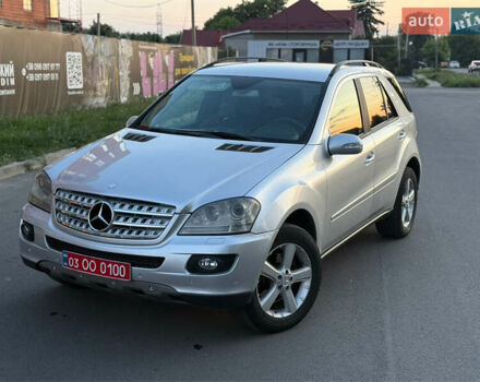 Сірий Мерседес М-Клас, об'ємом двигуна 3 л та пробігом 350 тис. км за 10400 $, фото 17 на Automoto.ua