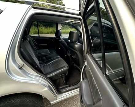 Сірий Мерседес М-Клас, об'ємом двигуна 2.69 л та пробігом 280 тис. км за 10500 $, фото 3 на Automoto.ua