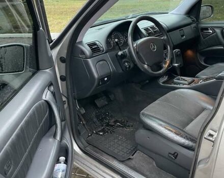 Серый Мерседес М-Класс, объемом двигателя 2.69 л и пробегом 383 тыс. км за 9800 $, фото 22 на Automoto.ua