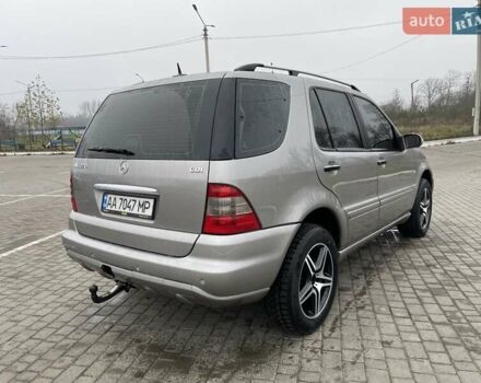 Серый Мерседес М-Класс, объемом двигателя 2.69 л и пробегом 383 тыс. км за 9800 $, фото 10 на Automoto.ua