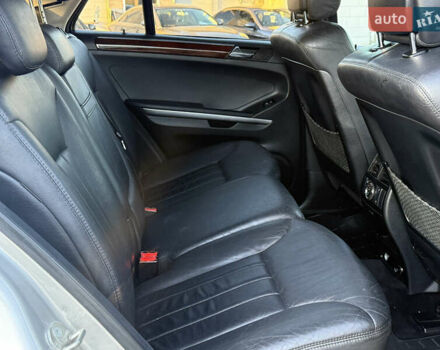 Серый Мерседес М-Класс, объемом двигателя 3.5 л и пробегом 300 тыс. км за 7999 $, фото 21 на Automoto.ua