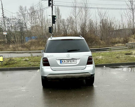 Серый Мерседес М-Класс, объемом двигателя 4.97 л и пробегом 228 тыс. км за 10000 $, фото 14 на Automoto.ua