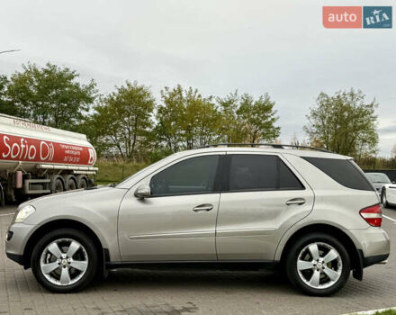 Серый Мерседес М-Класс, объемом двигателя 3.5 л и пробегом 300 тыс. км за 7999 $, фото 18 на Automoto.ua