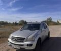 Сірий Мерседес М-Клас, об'ємом двигуна 2.99 л та пробігом 312 тис. км за 9999 $, фото 3 на Automoto.ua