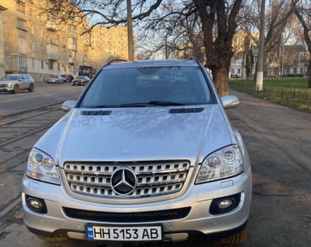 Серый Мерседес М-Класс, объемом двигателя 3.5 л и пробегом 290 тыс. км за 9500 $, фото 2 на Automoto.ua