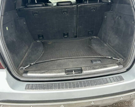 Серый Мерседес М-Класс, объемом двигателя 4.97 л и пробегом 228 тыс. км за 10000 $, фото 12 на Automoto.ua