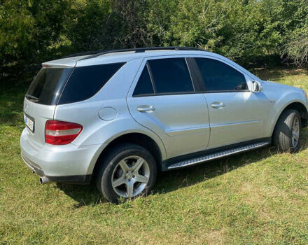 Мерседес М-Класс 2006 в Киеве на Automoto.ua Серый Мерседес М-Класс, объемом двигателя 3.5 л и пробегом 255 тыс. км за 10500 $, фото 14 на Automoto.ua