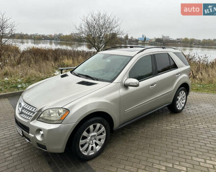 Серый Мерседес М-Класс, объемом двигателя 3.5 л и пробегом 305 тыс. км за 7190 $, фото 6 на Automoto.ua