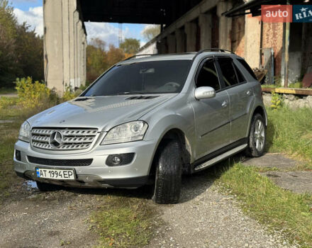 Серый Мерседес М-Класс, объемом двигателя 3 л и пробегом 280 тыс. км за 10990 $, фото 2 на Automoto.ua