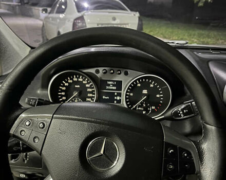 Сірий Мерседес М-Клас, об'ємом двигуна 3 л та пробігом 315 тис. км за 10700 $, фото 13 на Automoto.ua