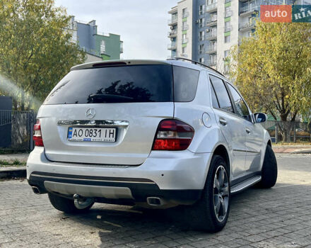 Серый Мерседес М-Класс, объемом двигателя 3 л и пробегом 345 тыс. км за 12400 $, фото 7 на Automoto.ua