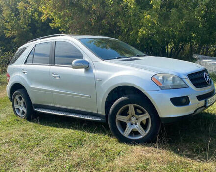 Мерседес М-Класс 2006 в Киеве на Automoto.ua Серый Мерседес М-Класс, объемом двигателя 3.5 л и пробегом 255 тыс. км за 10500 $, фото 15 на Automoto.ua