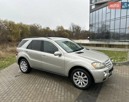 Серый Мерседес М-Класс, объемом двигателя 3.5 л и пробегом 305 тыс. км за 7190 $, фото 5 на Automoto.ua