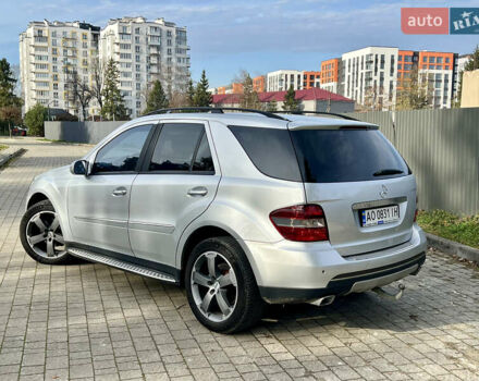 Серый Мерседес М-Класс, объемом двигателя 3 л и пробегом 345 тыс. км за 12400 $, фото 8 на Automoto.ua