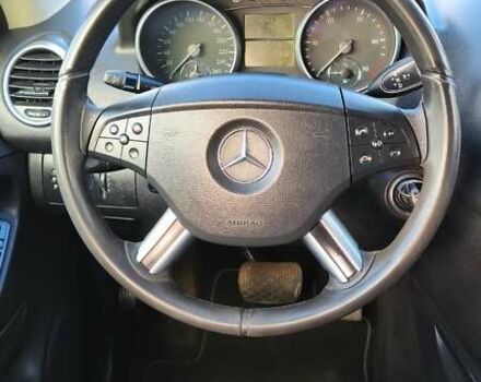 Серый Мерседес М-Класс, объемом двигателя 3 л и пробегом 419 тыс. км за 6200 $, фото 12 на Automoto.ua