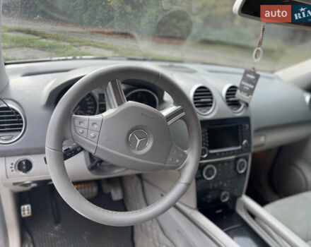 Серый Мерседес М-Класс, объемом двигателя 3 л и пробегом 280 тыс. км за 10990 $, фото 10 на Automoto.ua