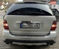 Серый Мерседес М-Класс, объемом двигателя 3.5 л и пробегом 308 тыс. км за 12000 $, фото 4 на Automoto.ua