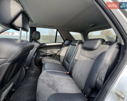 Серый Мерседес М-Класс, объемом двигателя 3 л и пробегом 345 тыс. км за 12400 $, фото 19 на Automoto.ua