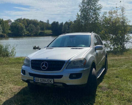 Мерседес М-Класс 2006 в Киеве на Automoto.ua Серый Мерседес М-Класс, объемом двигателя 3.5 л и пробегом 255 тыс. км за 10500 $, фото 16 на Automoto.ua
