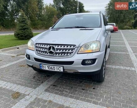 Сірий Мерседес М-Клас, об'ємом двигуна 2.99 л та пробігом 360 тис. км за 9300 $, фото 4 на Automoto.ua