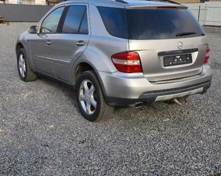 Серый Мерседес М-Класс, объемом двигателя 3 л и пробегом 419 тыс. км за 6200 $, фото 8 на Automoto.ua