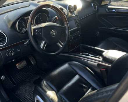 Серый Мерседес М-Класс, объемом двигателя 6.21 л и пробегом 250 тыс. км за 14500 $, фото 20 на Automoto.ua