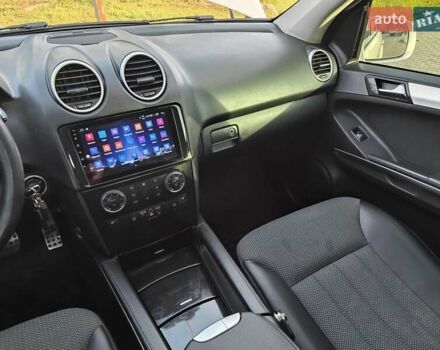 Серый Мерседес М-Класс, объемом двигателя 3 л и пробегом 265 тыс. км за 12300 $, фото 15 на Automoto.ua