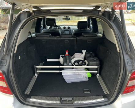 Серый Мерседес М-Класс, объемом двигателя 3 л и пробегом 345 тыс. км за 12400 $, фото 17 на Automoto.ua