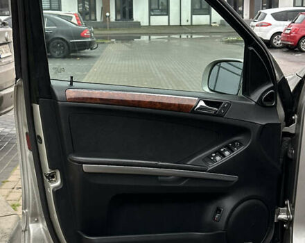 Серый Мерседес М-Класс, объемом двигателя 3.5 л и пробегом 305 тыс. км за 7190 $, фото 12 на Automoto.ua