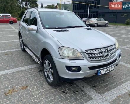 Сірий Мерседес М-Клас, об'ємом двигуна 2.99 л та пробігом 360 тис. км за 9300 $, фото 3 на Automoto.ua