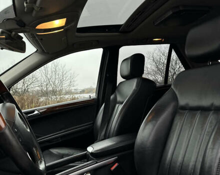 Серый Мерседес М-Класс, объемом двигателя 3.5 л и пробегом 305 тыс. км за 7190 $, фото 16 на Automoto.ua