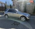 Сірий Мерседес М-Клас, об'ємом двигуна 5 л та пробігом 260 тис. км за 13200 $, фото 4 на Automoto.ua