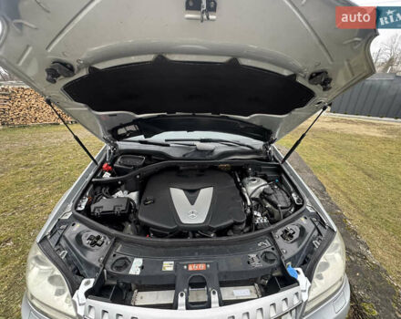 Сірий Мерседес М-Клас, об'ємом двигуна 3 л та пробігом 311 тис. км за 11999 $, фото 11 на Automoto.ua