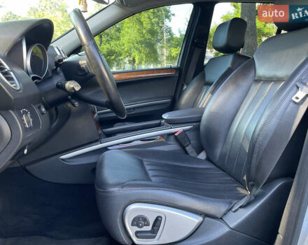 Серый Мерседес М-Класс, объемом двигателя 3.5 л и пробегом 258 тыс. км за 8999 $, фото 8 на Automoto.ua