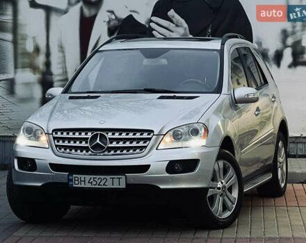 Сірий Мерседес М-Клас, об'ємом двигуна 3.5 л та пробігом 240 тис. км за 9700 $, фото 1 на Automoto.ua