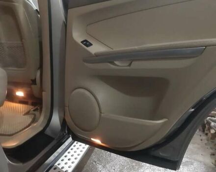 Серый Мерседес М-Класс, объемом двигателя 3.5 л и пробегом 250 тыс. км за 9000 $, фото 12 на Automoto.ua