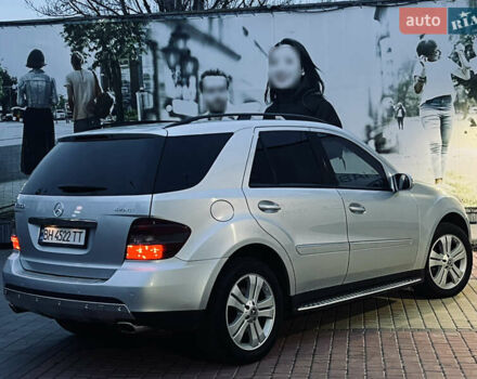 Сірий Мерседес М-Клас, об'ємом двигуна 3.5 л та пробігом 240 тис. км за 9700 $, фото 22 на Automoto.ua