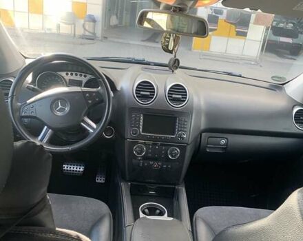 Сірий Мерседес М-Клас, об'ємом двигуна 3 л та пробігом 297 тис. км за 11500 $, фото 15 на Automoto.ua