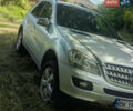 Мерседес М-Класс 2007 в Ровно на Automoto.ua Серый Мерседес М-Класс, объемом двигателя 2.99 л и пробегом 332 тыс. км за 12500 $, фото 2 на Automoto.ua
